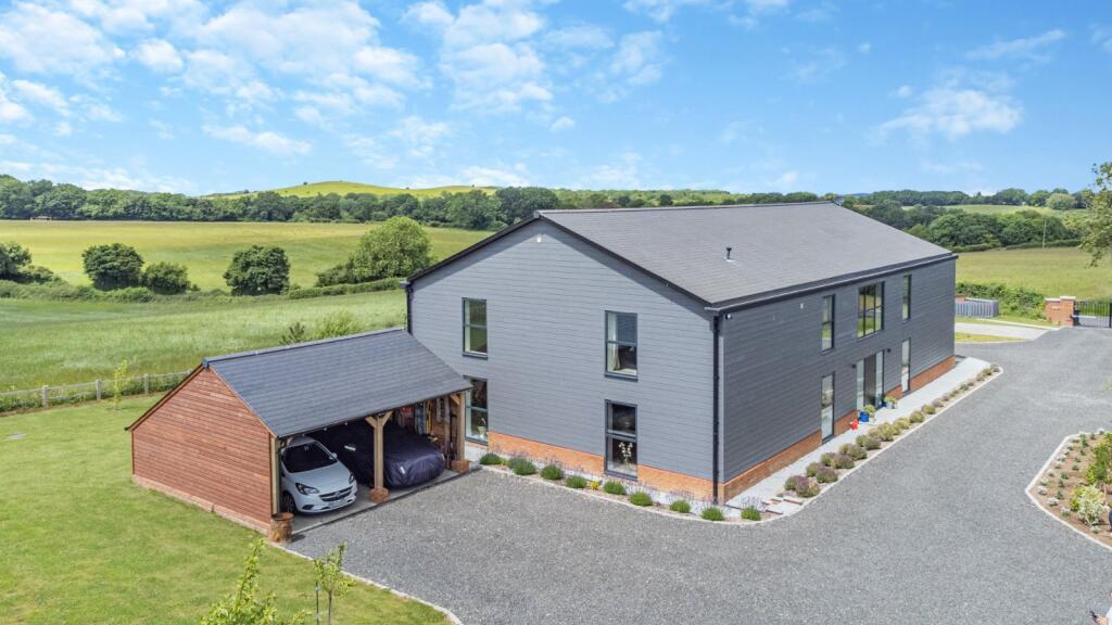 Well Road, Crondall, Farnham